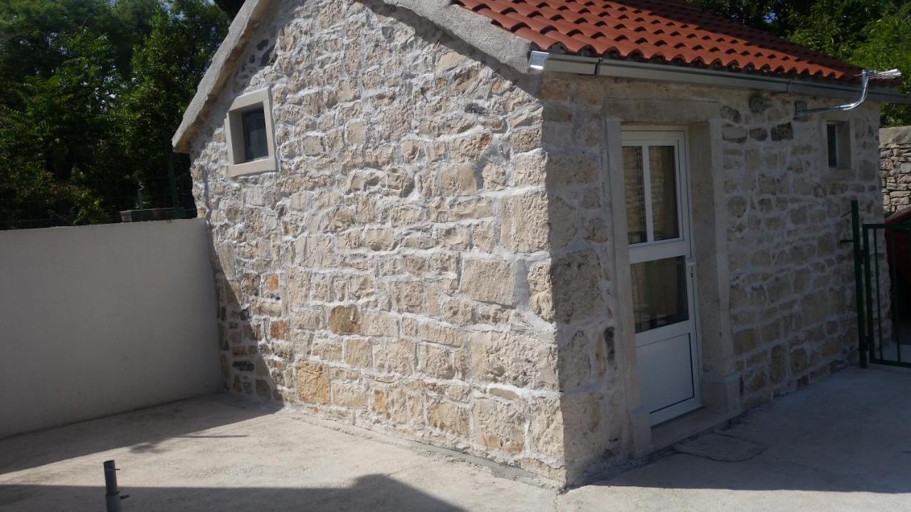 Holiday Home White House Sumartin Exteriör bild